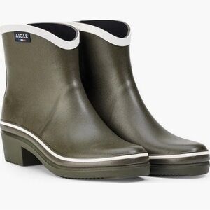 BNIB Aigle Miss Juliette ankle rain boots - Sz. 38 green